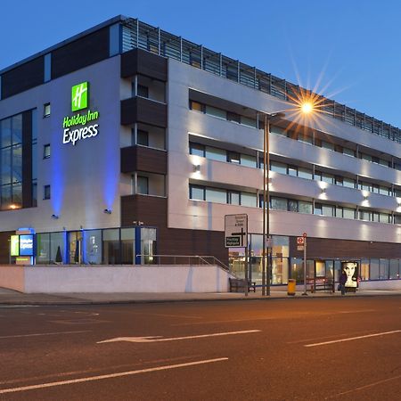 Holiday Inn Express London Golders Green, An Ihg Hotel Finchley Exterior foto